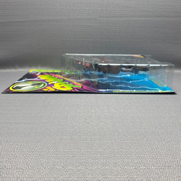 McFarlane Toys 1996 Spawn Nuclear Spawn Ultra Action Figure - Picture 4 of 7